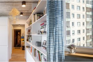 Žinoma architektė vestuvių proga pusseserei įteikė netradicinę dovaną – senelių buto perversmą Žirmūnuose