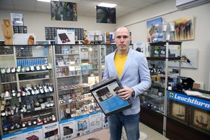 Iš kelionių tėčio parvežtos monetos po daugybės metų vyrą pastūmėjo pradėti savo verslą