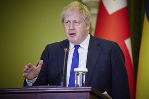 JK premjeras B. Johnsonas atsisako atsistatydinti dėl vakarėlių skandalo