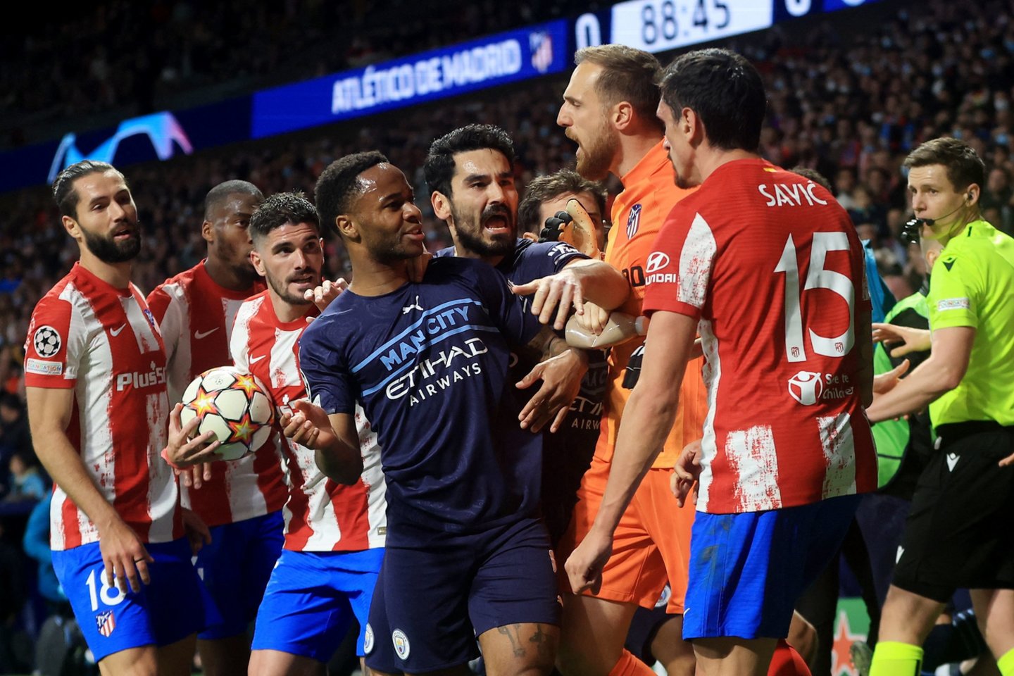 Madrido „Atletico“ ir „Manchester City“ dvikovoje netrūko aistrų.<br>Reuters/Scanpix nuotr.