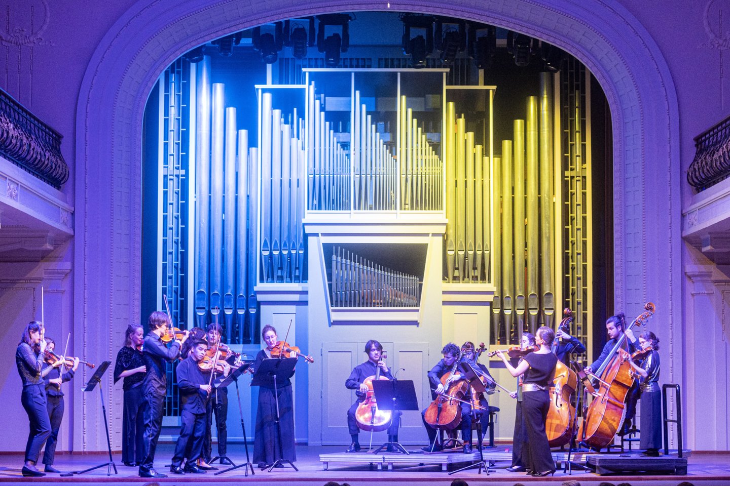Balandžio 13 d. Lietuvos nacionalinėje filharmonijoje pasirodė kamerinis orkestras „O/Modernt“.<br>Dmitrij Matvejev nuotr.