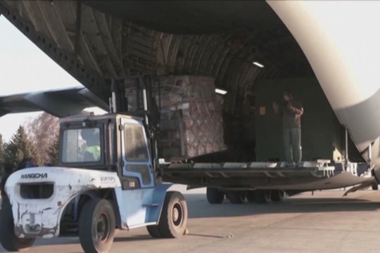 JAV pristatė naują karinės pagalbos paketą Ukrainai: vertė siekia beveik 800 mln. dolerių