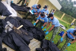 Filipinuose žemės nuošliaužų ir potvynių aukų skaičius išaugo iki 133