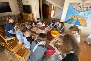 Vis daugiau Ukrainos vaikų pradeda lankyti vaikų dienos centrus visoje Lietuvoje