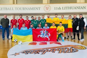 Vilniuje žurnalistai surengė kovojančiai Ukrainai paremti skirtą turnyrą „Luckas 2022“