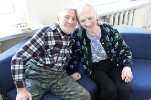 Žemaitis Jonas ruošėsi numirti, bet atrado meilę: naujuose namuose pora pasigenda tik vienintelio dalyko