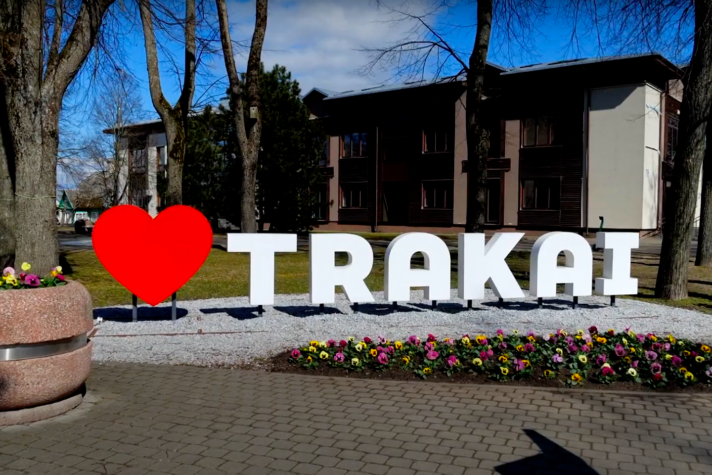 Trakų rajono savivaldybės komanda išsikėlė tikslą – 2035 metais Trakus skelbti vienu žaliausių Lietuvos miestų.<br>Laidos rengėjų nuotr. 