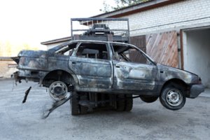 Visą balandį VMI ir aplinkosaugininkai purtys autoservisus: pirmieji reidai jau nustebino