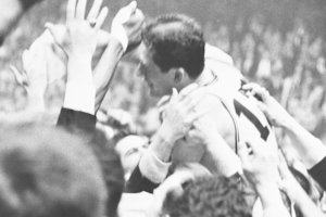 Žvilgsnis į praeitį: lygiai prieš 57-erius metus – Bostoną ant kojų pakėlęs „Celtics“ legendos veiksmas