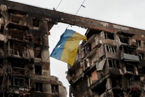 Karas Ukrainoje: Rusija pirmą kartą atakavo Mariupolį tolimojo nuotolio bombonešiais