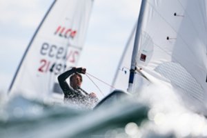 Velykos lenktynių distancijoje: buriuotojas V. Strelčiūnas atstovauja Lietuvai Europos jaunimo čempionate