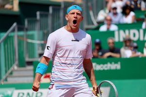 Svarbiausiu momentu atsigavęs A. Davidoch Fokina pateko į „Monte Carlo“ finalą