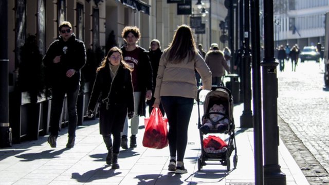 Saulės spinduliai niekur nedings: temperatūra kils iki 13 laipsnių šilumos