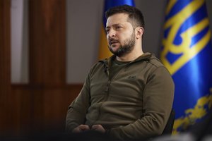 V. Zelenskis ruošiasi mūšiui dėl Donbaso: Ukraina neatsisakys teritorijų rytuose