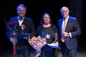 Klaipėdoje „Mūzų“ statulėlės – Reginai Arbačiauskaitei ir Tomui Juočiui