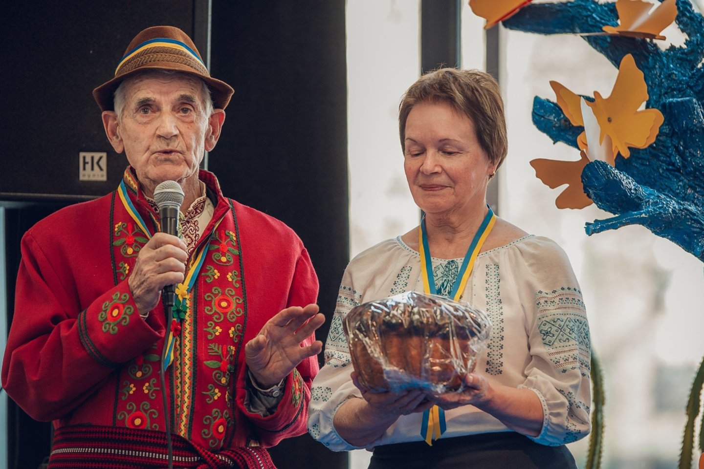  Lietuviškoje Velykų šventėje dalyvavusi ukrainietė: „Sužinojome apie dar nematytą tradiciją“.<br> A. Minkevičius nuotr.