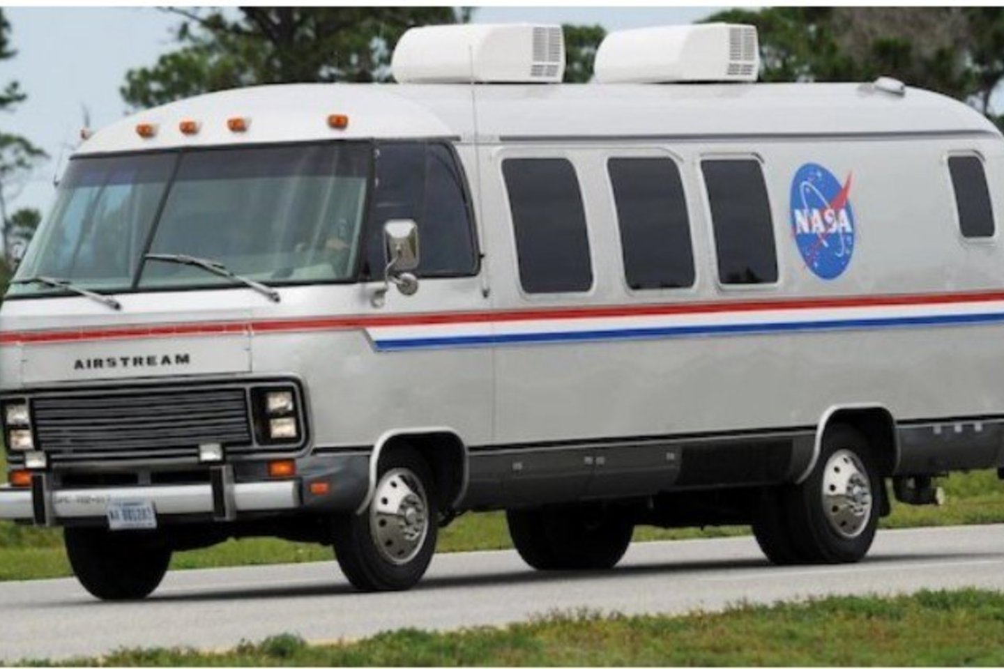 NASA parodė oficialų elektromobilį Mėnulio misijos astronautams.<br>www.ve.lt nuotr.