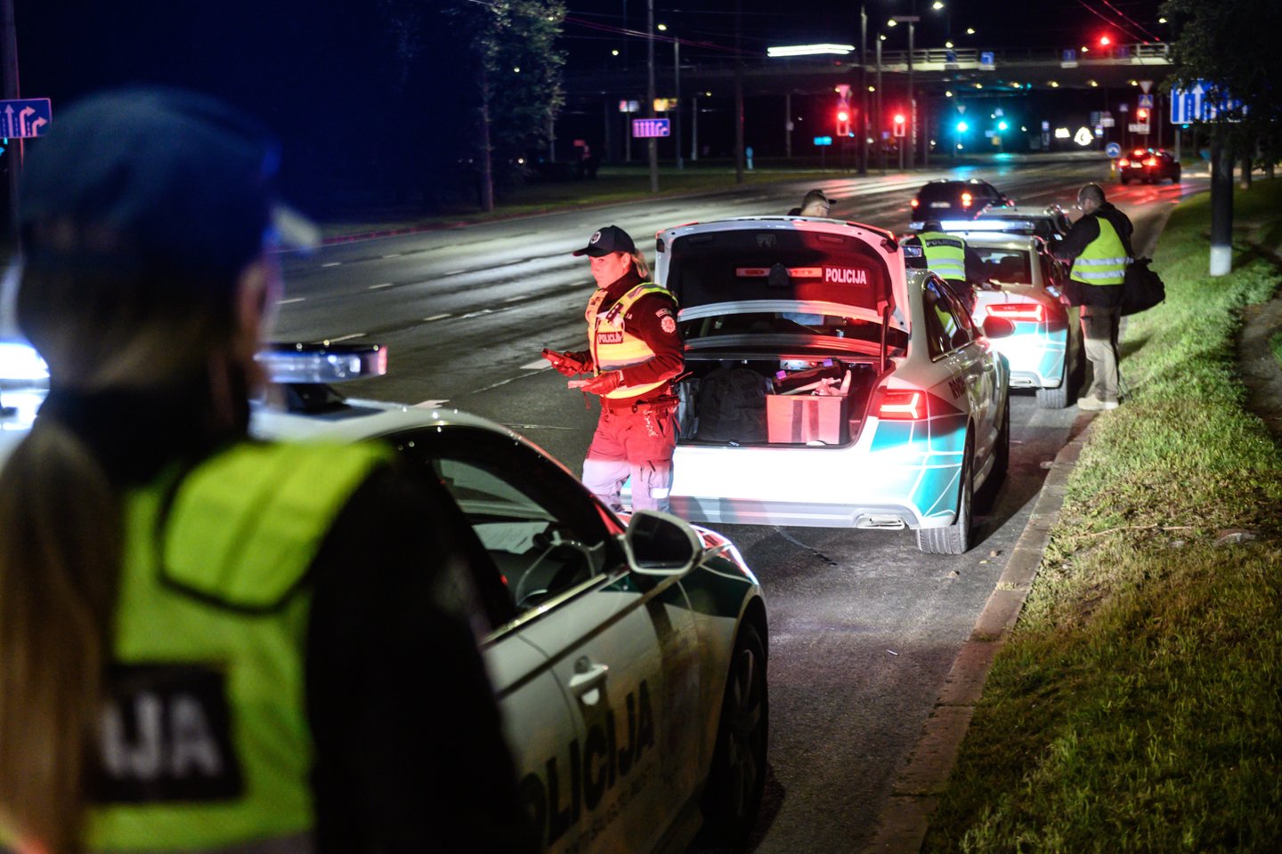 Šventinio savaitgalio metu Kelių patrulių kuopos pareigūnai vykdė policines priemones, skirtas neblaiviems vairuotojams ir kitiems KET pažeidimams išaiškinti.<br>V.Skaraičio nuotr.
