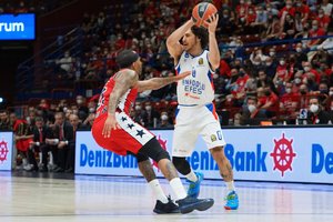 Eurolygos ketvirtfinalis Milane prasidėjo galingu titulą ginančio „Anadolu Efes“ kirčiu šeimininkams