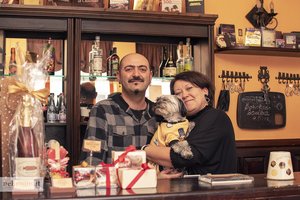 Iš prieglaudos paimta Arya – visų kelionių palydovė: kartu vyksta ir į muziejus, ir į barus