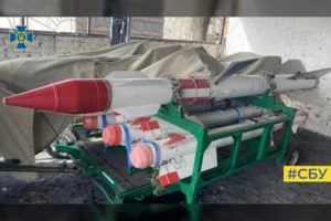 Ukrainiečių saugumo agentūra aptiko slaptą išdavikų karinės technikos sandėlį