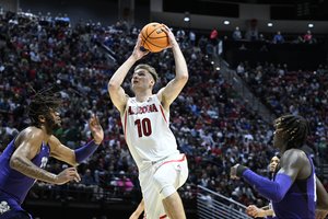 Į NBA nevažiuos: Ą. Tubelis kitą sezoną toliau varžysis NCAA