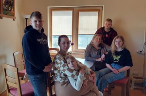 Iš didmiesčio atvykusioms ukrainietėms kaunietė užleido namą kaime: labiausiai sužavėjo gandrai