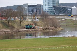 Atnaujinamoje Neries krantinėje Vilniuje – ypatingas radinys: kol jį įvertins, darbai nusikelia