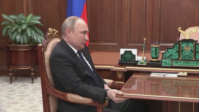 Netikėta žinia iš Kremliaus: propagandistinė televizija parodė, kaip V. Putinas neva atšaukė „Azovstal“ šturmą