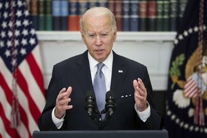 J. Bidenas pažadėjo, kad V. Putinui „niekada nepavyks“ okupuoti Ukrainos