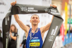 Istorinį rezultatą pasiekęs Remigijus Kančys pagerino Kauno maratono rekordą