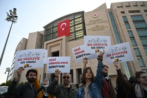 Turkijoje daugelį metų be nuosprendžio kalinamas aktyvistas laukia verdikto