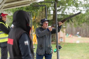 Šaulys iš Kipro varžybose Vilniuje pranoko ir reitingo lyderį, ir turnyro organizatorių