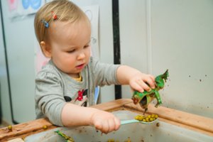 Edukologė vardijo ankstyvojo ugdymo svarbą: tėvai tuo užsiimti gali patys