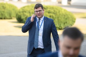 L. Kasčiūnas apie gegužės 9-ąją: niekas nedraus eiti į kapines, jei nebus naudojami draudžiami simboliai