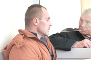 Itin žiauriai nužudęs draugu vadinamą vyrą, žudikas purtosi bausmės: „Nenoriu į kalėjimą tokiam ilgam laikui“