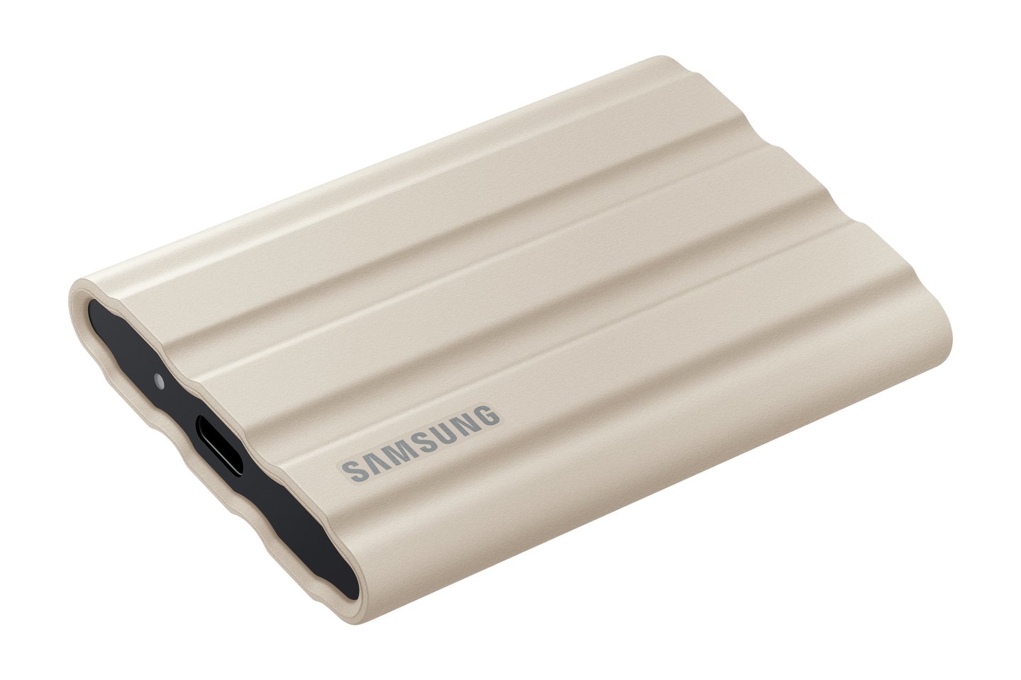 „Samsung“ pristatė nešiojamą išorinę talpyklą „Samsung Rugged T7 Shield“.<br> „Samsung“ nuotr.