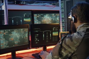 Nuo numušto karius gabenusio lėktuvo iki išgelbėtos aviacijos – kaip amerikiečių žvalgyba padėjo Ukrainai