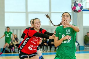 Lietuvos moterų rankinio lygos pusfinalyje – įtikinama žalgiriečių pergalė ir atkaklus sostinės derbis