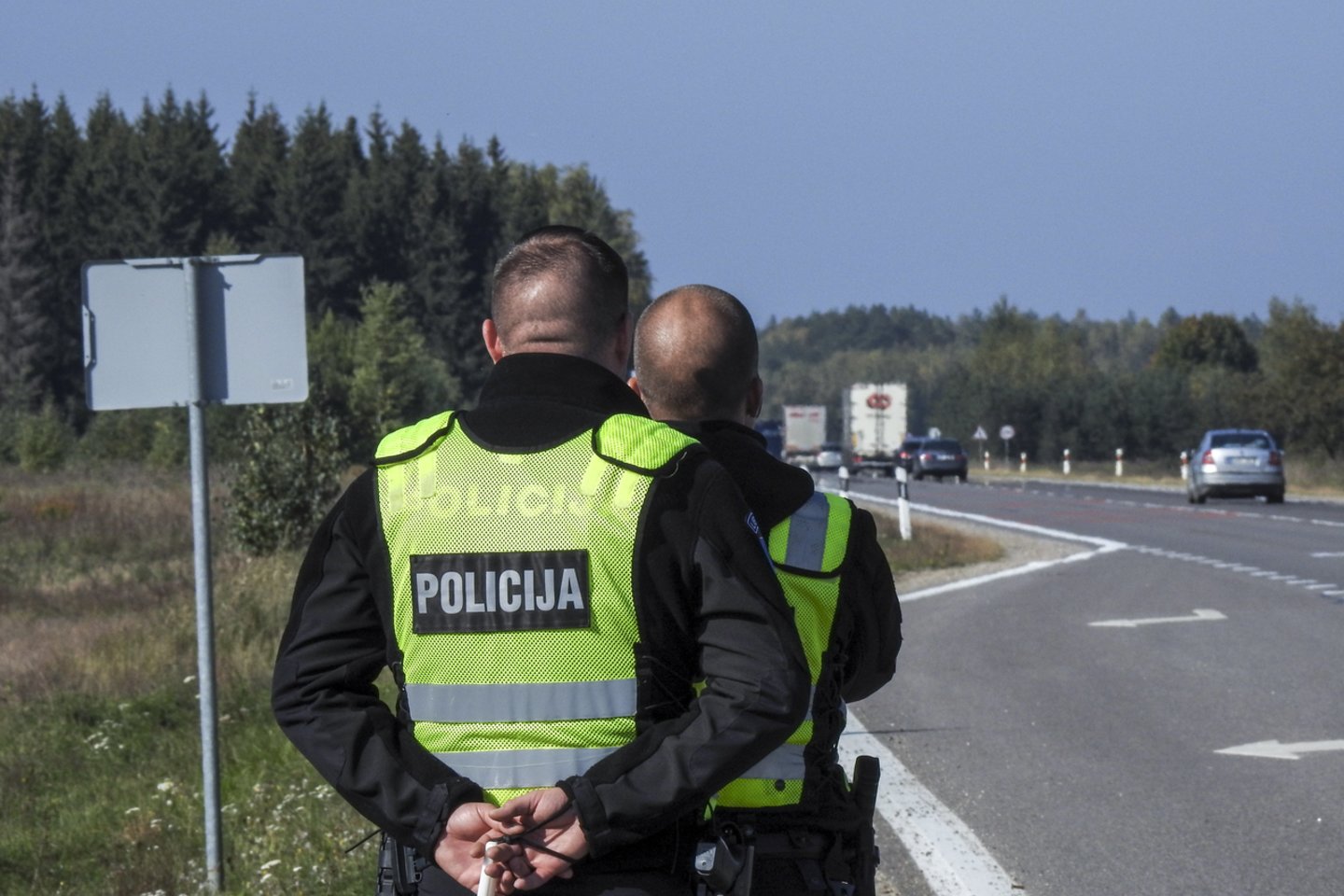 Prevencinėje priemonėje dalyvaujantys Lietuvos kelių policijos tarnybos pareigūnai dirbs magistraliniuose keliuose.<br>V.Ščiavinsko nuotr.