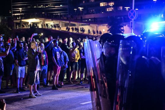 Vytautas Bruveris. Atgyjanti vidinė įtampa: Lietuva – lyg ant parako statinės