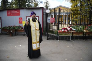 Nepaisydami kalėjimo grėsmės ir Bažnyčios pykčio, Rusijos kunigai smerkia karą Ukrainoje