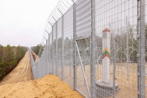 Pasienyje su Baltarusija praėjusią parą apgręžti aštuoni migrantai