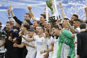 Pasaulio sporto savaitė: „Barcelona“ salės futbolo titulas, kylančios teniso kartos pergalės ir nenugalima badmintono lyderė