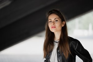 Justė Kraujelytė pristatė muzikinę odę nerimui – kūrinį „better“: kviečia mažinti stigmatizaciją