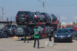 Sustoti su SDK nežadama: ketina bausti ne tik automobilių pardavėjus, bet ir pirkėjus