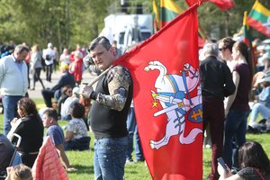 Po VSD išvadų sužiuro ne tik į Rusiją: prakalbo apie Lietuvoje riedančią „radikalizacijos gniūžtę“