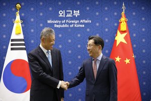 Kinijos pasiuntinys Šiaurės Korėjai atvyko derybų į Seulą