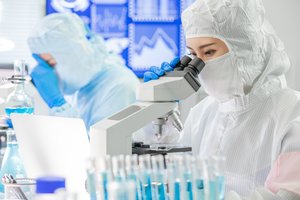 Po kelerių metų tėvus pasieks laboratorijoje pagamintas motinos pienas