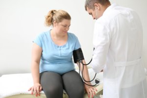 PSO įspėja apie dar vieną „epidemiją“ Europoje: sukelia mažiausiai 13 vėžio rūšių